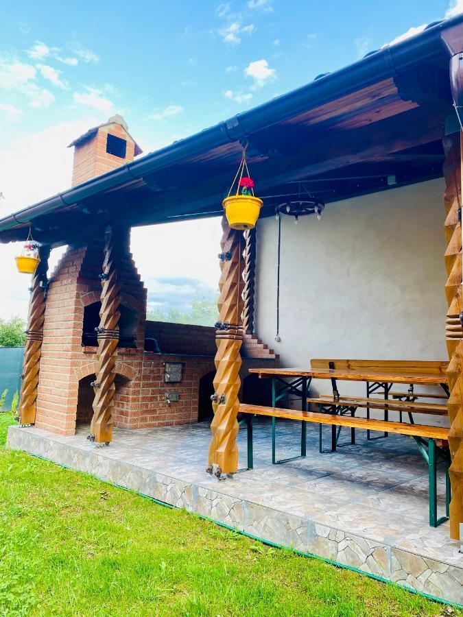 Casa Victoria Hotel Cartisoara Ngoại thất bức ảnh